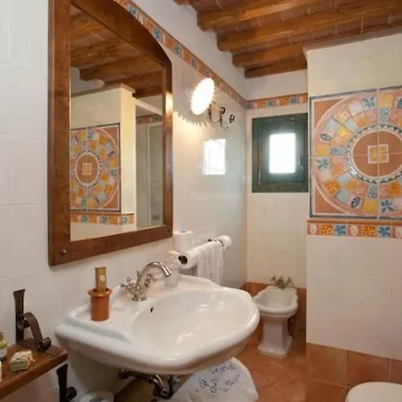 Leonardo In Vitolini By Interhome *